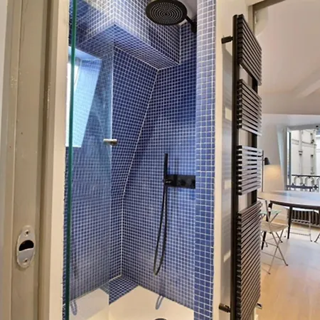 Spacious Comfortable Apartment *