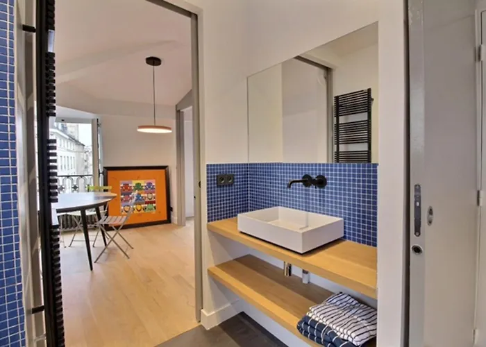 Spacious Comfortable Lägenhet Paris