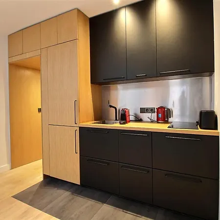 Spacious Comfortable شقة *